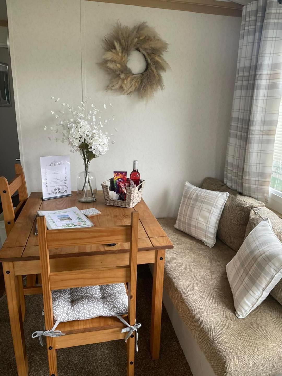 Marine Getaways Caravan Hire Rhyl Exterior foto