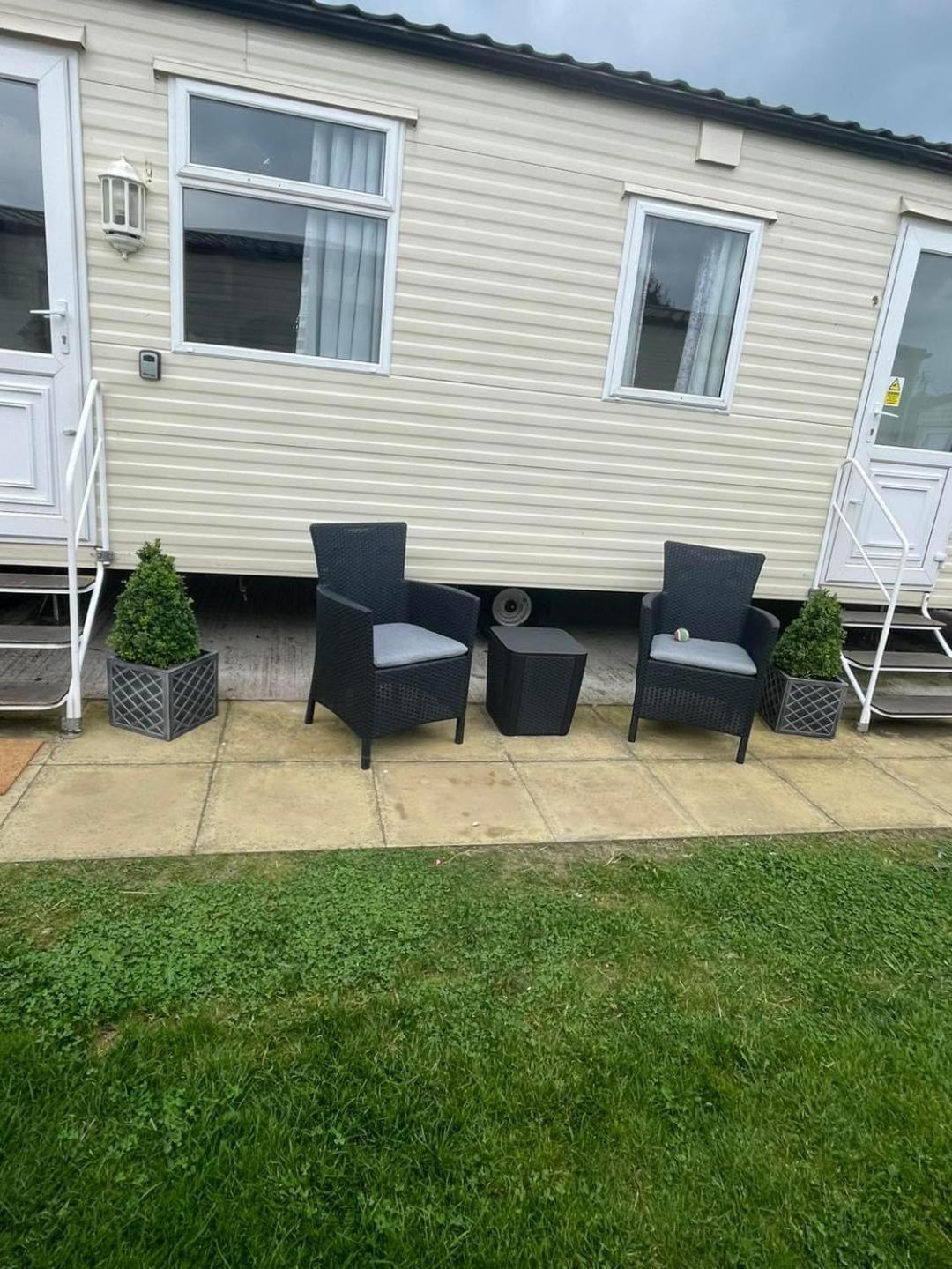 Marine Getaways Caravan Hire Rhyl Exterior foto