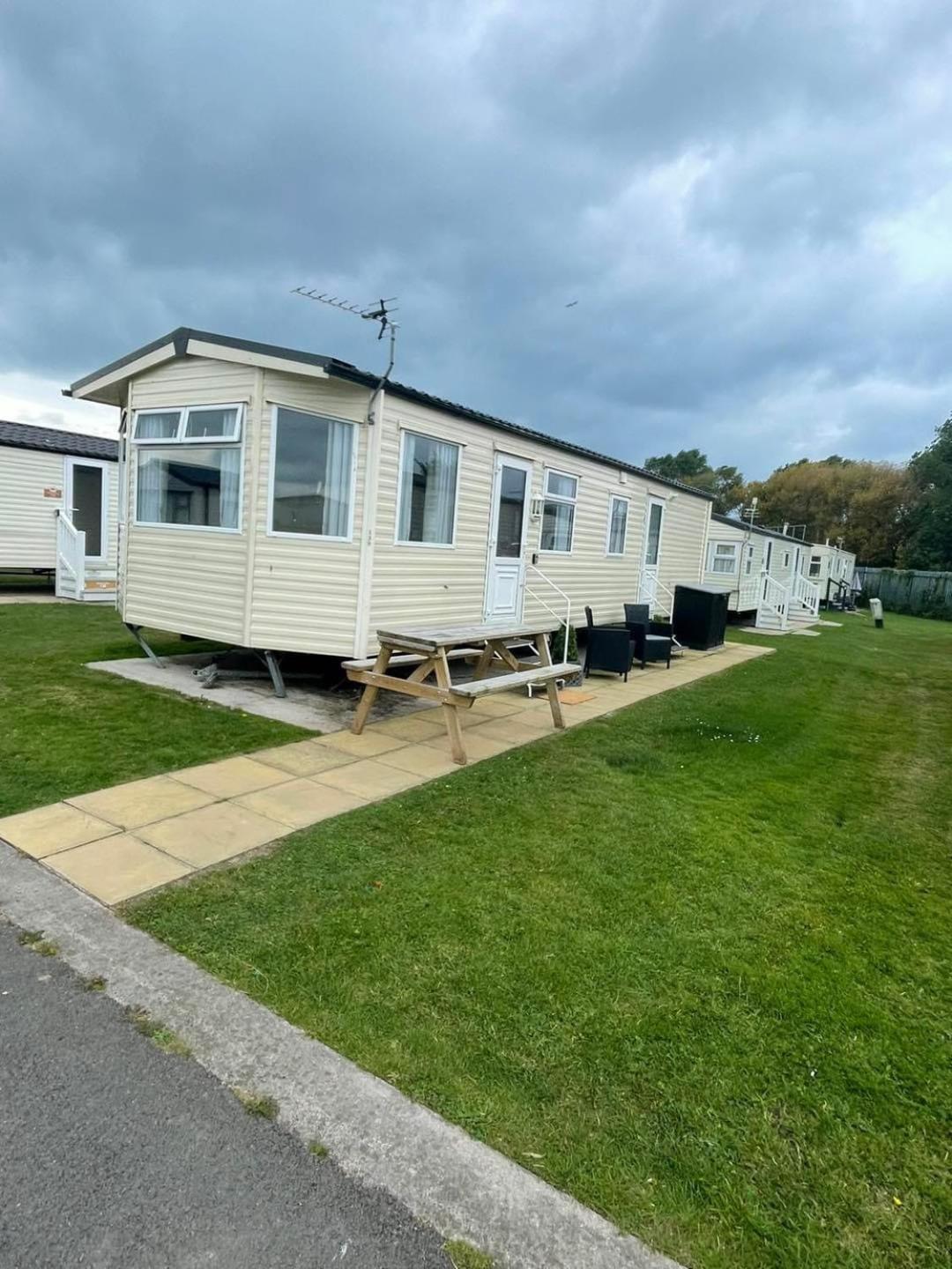 Marine Getaways Caravan Hire Rhyl Exterior foto
