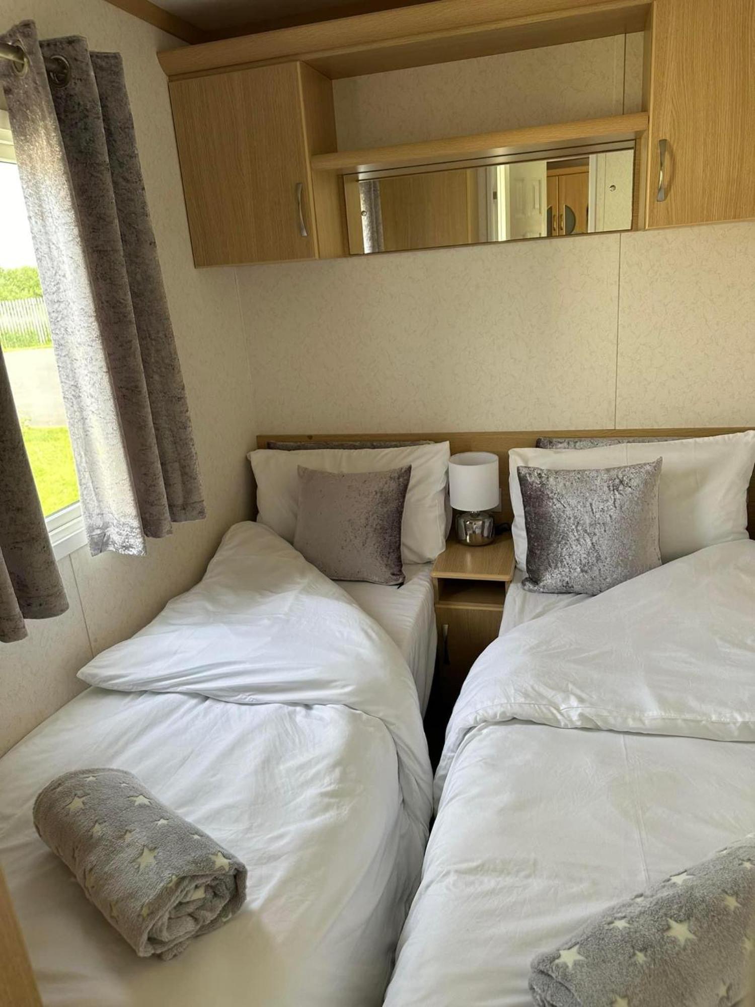 Marine Getaways Caravan Hire Rhyl Exterior foto