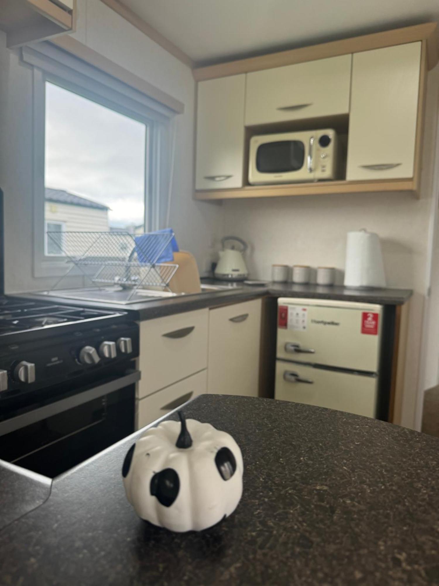 Marine Getaways Caravan Hire Rhyl Exterior foto